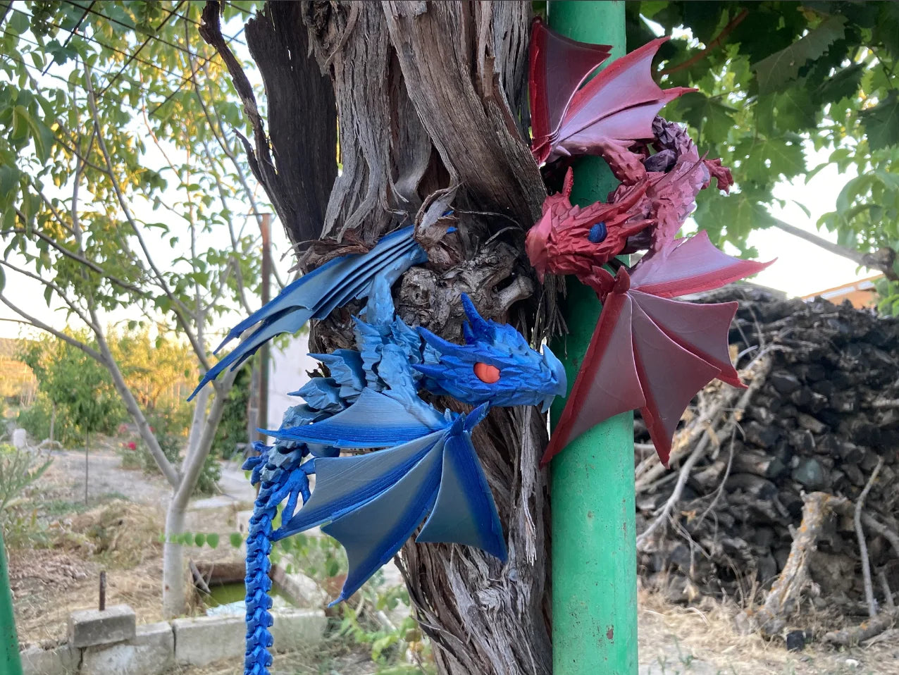 Flying Dragon with Joint Model – Creative Dragon Collectible & Aquarium/Home Decoration